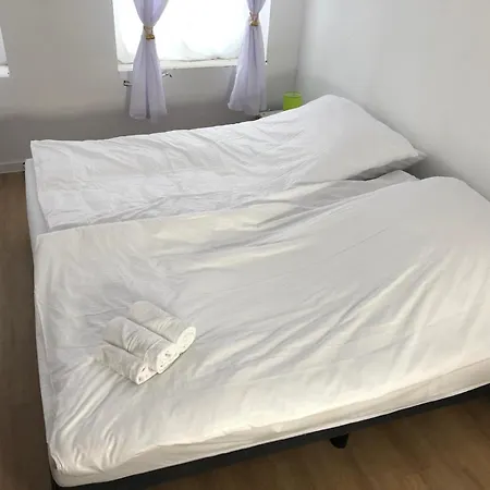 Volkshaus Hbf Wg & Serviced *