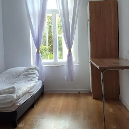 Affittacamere Volkshaus Hbf Wg & Serviced *