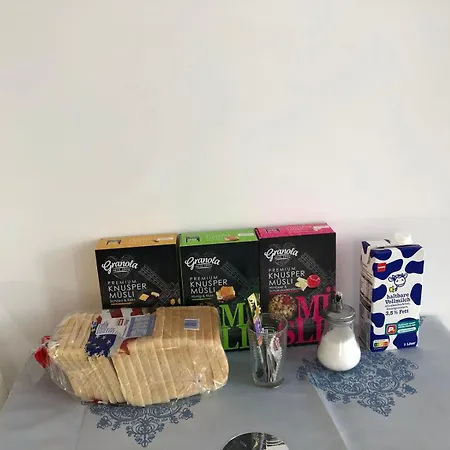 Volkshaus Hbf Wg & Serviced Affittacamere