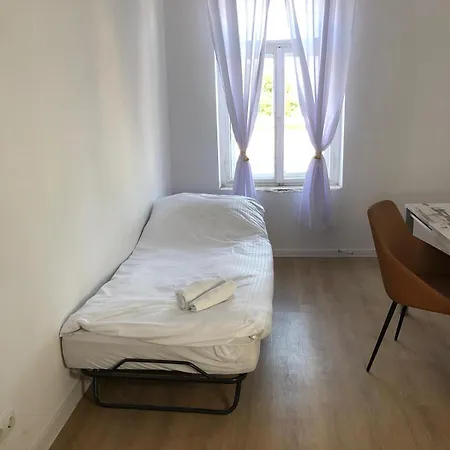 Affittacamere Volkshaus Hbf Wg & Serviced